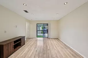 6001 Shaker Wood Cir, Tamarac, FL 33319 - Photo 11