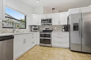 56 Baytree Cir, Boynton Beach, FL 33436 - Photo 13
