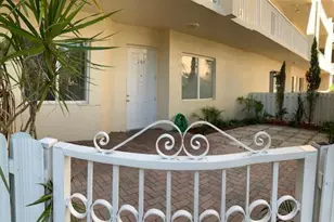 3500 Oaks Clubhouse Dr, Pompano Beach, FL 33069 - Photo 3