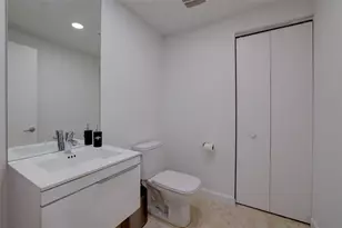 17301 Biscayne Blvd, North Miami Beach, FL 33160 - Photo 15
