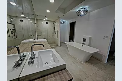 17301 Biscayne Boulevard #406, North Miami Beach, FL 33160 - Photo 17