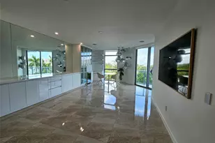 17301 Biscayne Blvd, North Miami Beach, FL 33160 - Photo 9