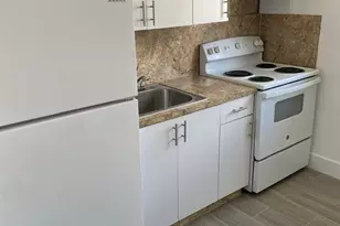 460 SW 7th St, Miami, FL 33130 - Photo 5