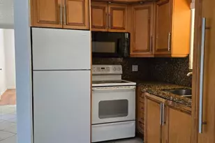 112 Newton Rd, West Park, FL 33023 - Photo 5