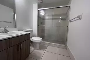 18335 NW 68th Ave, Hialeah, FL 33015 - Photo 5