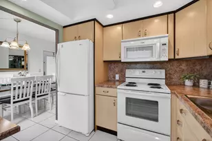 19 Suffolk A, Boca Raton, FL 33434 - Photo 11