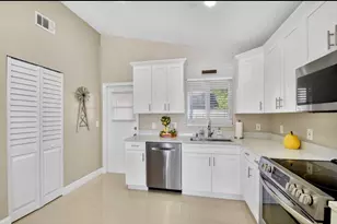 8699 Uranus Terrace, West Palm Beach, FL 33403 - Photo 9