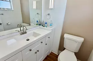 1000 NE 14th Ave, Hallandale Beach, FL 33009 - Photo 9