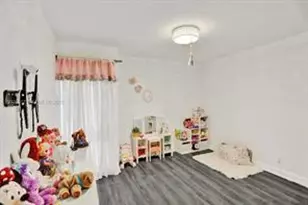 833 NW 81st Ave, Plantation, FL 33324 - Photo 15