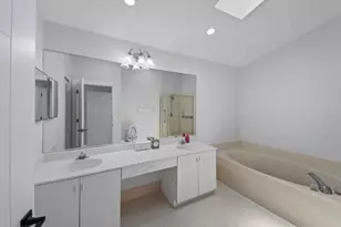 22586 Esplanada Dr, Boca Raton, FL 33433 - Photo 19