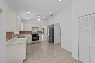 22586 Esplanada Dr, Boca Raton, FL 33433 - Photo 13