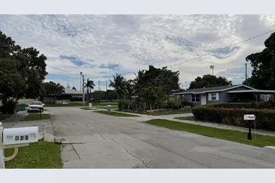 311 NW 11th Avenue, Delray Beach, FL 33444 - Photo 25