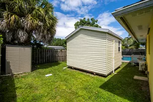 4359 Daffodil Cir N, Palm Beach Gardens, FL 33410 - Photo 35