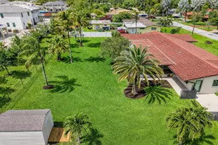 4761 SW 72nd Ave, Davie, FL 33314 - Photo 5