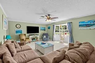 6008 Palmetto Dr, Fort Pierce, FL 34982 - Photo 9