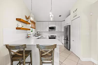 14525 NW 88th Avenue, Miami Lakes, FL 33018 - Photo 9