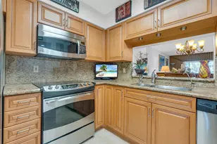 7351 Kinghurst Dr, Delray Beach, FL 33446 - Photo 5