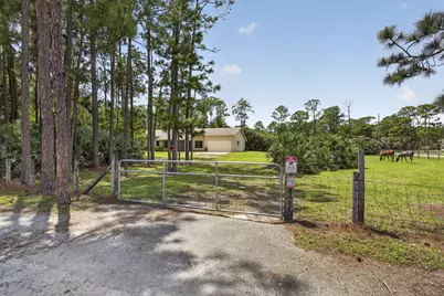 6045 Hall Boulevard, The Acreage, FL 33470 - Photo 11