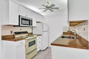 2066 Exeter D, Boca Raton, FL 33434 - Photo 11