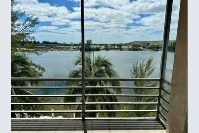 4311 Crystal Lake Drive #407, Deerfield Beach, FL 33064 - Photo 9