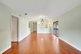 351 Club Cir, Boca Raton, FL 33487 - Photo 5