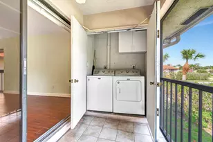 351 Club Cir, Boca Raton, FL 33487 - Photo 23