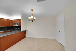 128 Lake Arbor Dr, Palm Springs, FL 33461 - Photo 9