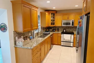 21708 Tall Palm Cir, Boca Raton, FL 33433 - Photo 5
