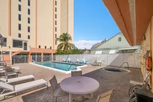 801 S Ocean Dr, Hollywood, FL 33019 - Photo 27