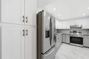 801 S Ocean Dr, Hollywood, FL 33019 - Photo 13