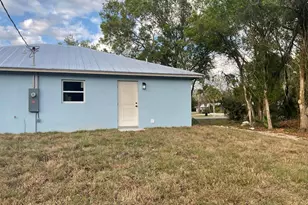 2432 NW 5th St, Okeechobee, FL 34972 - Photo 5