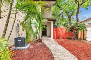 3841 Farragut St, Hollywood, FL 33021 - Photo 3