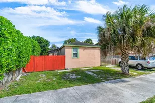 320 Swain Blvd, Greenacres, FL 33463 - Photo 5
