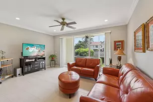 9070 Tremezzo Ln, Boynton Beach, FL 33472 - Photo 7