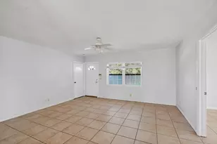 1006 SW 28th Ave, Boynton Beach, FL 33426 - Photo 9