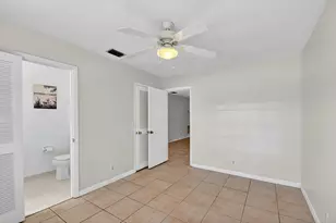 1006 SW 28th Ave, Boynton Beach, FL 33426 - Photo 23