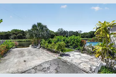 1006 SW 28th Avenue, Boynton Beach, FL 33426 - Photo 47