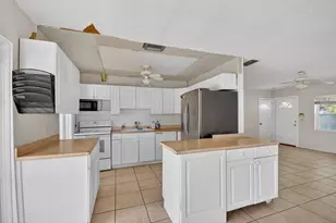 1006 SW 28th Ave, Boynton Beach, FL 33426 - Photo 13