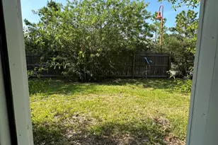 321 N 11th St, Fort Pierce, FL 34950 - Photo 17