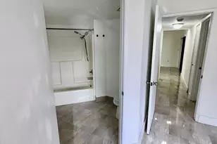 9405 Fontainebleau Blvd, Miami, FL 33172 - Photo 21