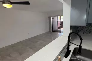 9405 Fontainebleau Blvd, Miami, FL 33172 - Photo 5