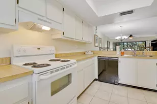 1600 NE Dixie Hwy, Jensen Beach, FL 34957 - Photo 9