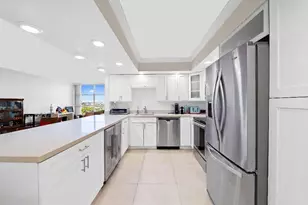 600 Parkview Dr, Hallandale Beach, FL 33009 - Photo 5
