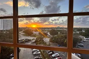 600 Parkview Dr, Hallandale Beach, FL 33009 - Photo 21