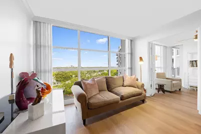 600 Parkview Drive #823, Hallandale Beach, FL 33009 - Photo 11