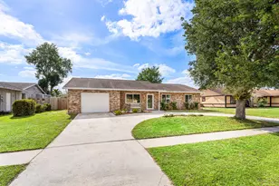 144 Cordoba Cir, Royal Palm Beach, FL 33411 - Photo 3