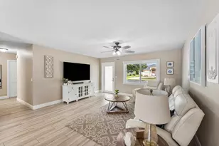 144 Cordoba Cir, Royal Palm Beach, FL 33411 - Photo 9