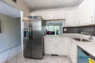 8360 Sands Point Blvd, Tamarac, FL 33321 - Photo 7