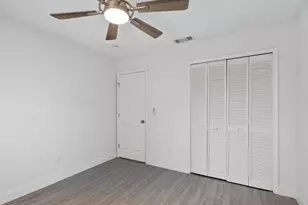 124 SE Eyerly Ave, Port Saint Lucie, FL 34983 - Photo 17
