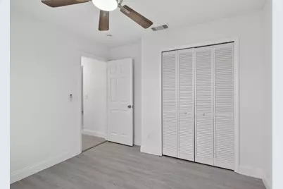 124 SE Eyerly Avenue, Port Saint Lucie, FL 34983 - Photo 13